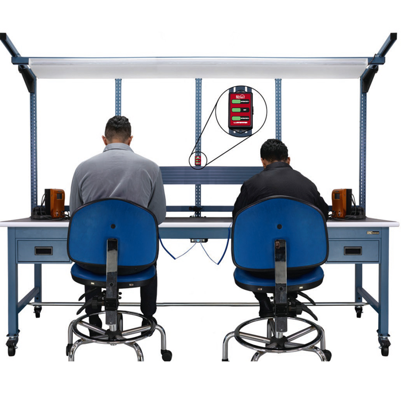 EP0205033-Dual-Monitor-im-Einsatz 4658