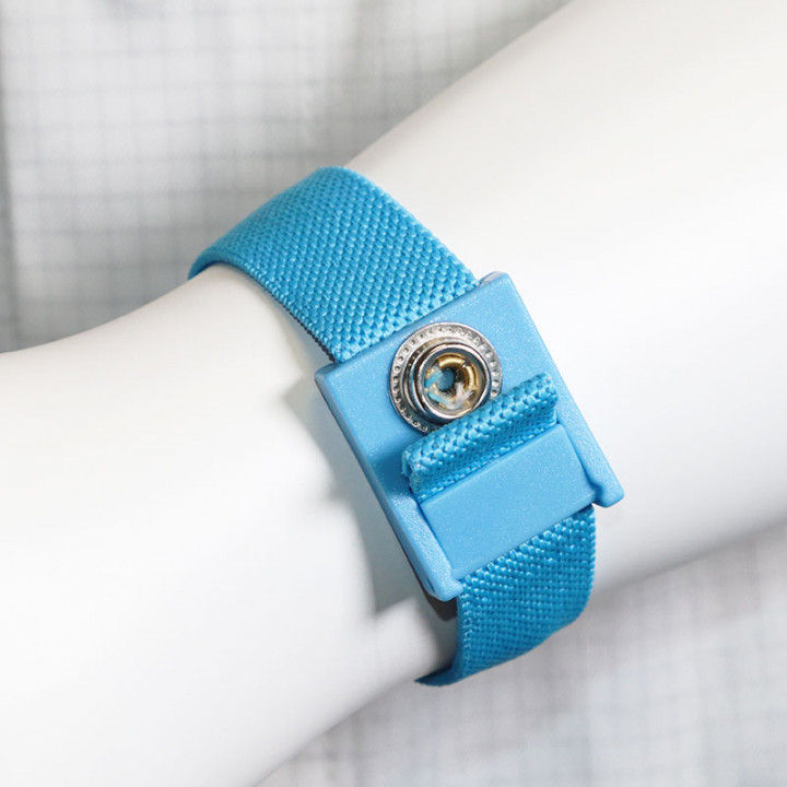 EP0105032-Handgelenkband-Budget-DK-10-am-Arm EP0105032-Handgelenkband-Budget-DK-10-am-Arm