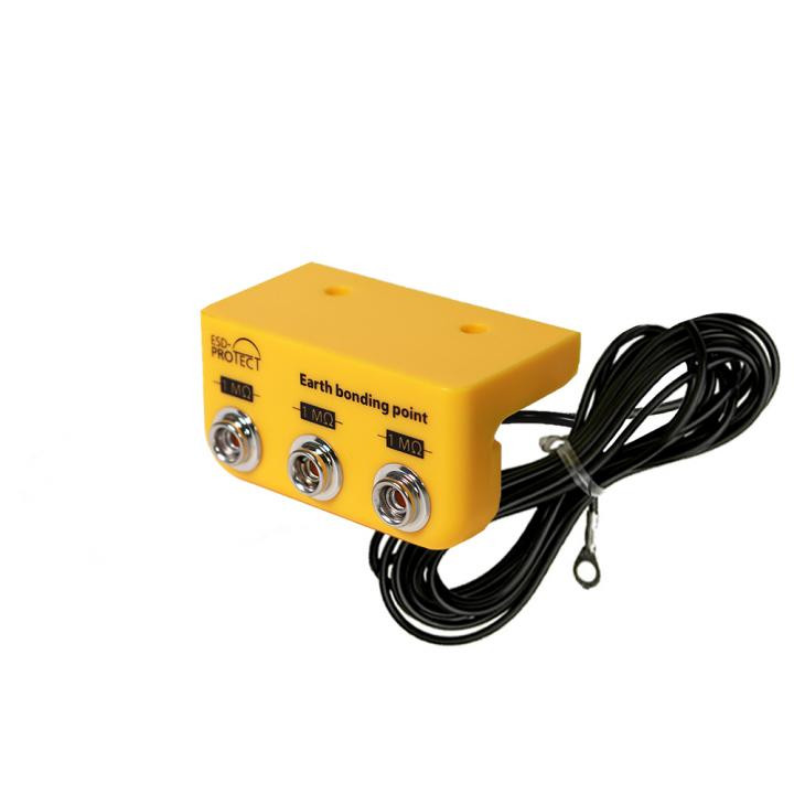 EP0102001 Erdungsbox mit 3x DK10 Ringoese
