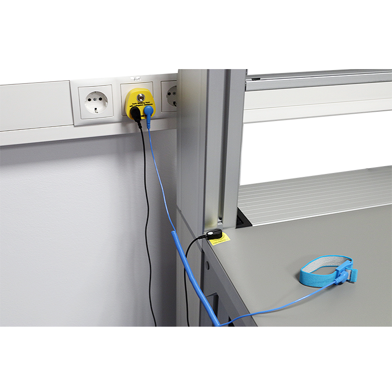 EP0504048-ESD-Tischmatten-Set-Starter-Kit-60x60-Anschluss-Erdungsblock